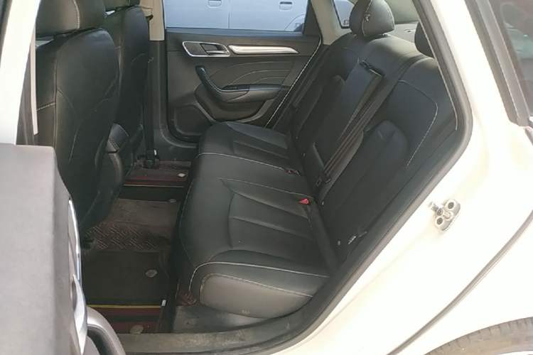 Used Roewe i6 2020 PLUS 1.6L Manual 4G Connect Glory Flagship Edition Left Rear Seat