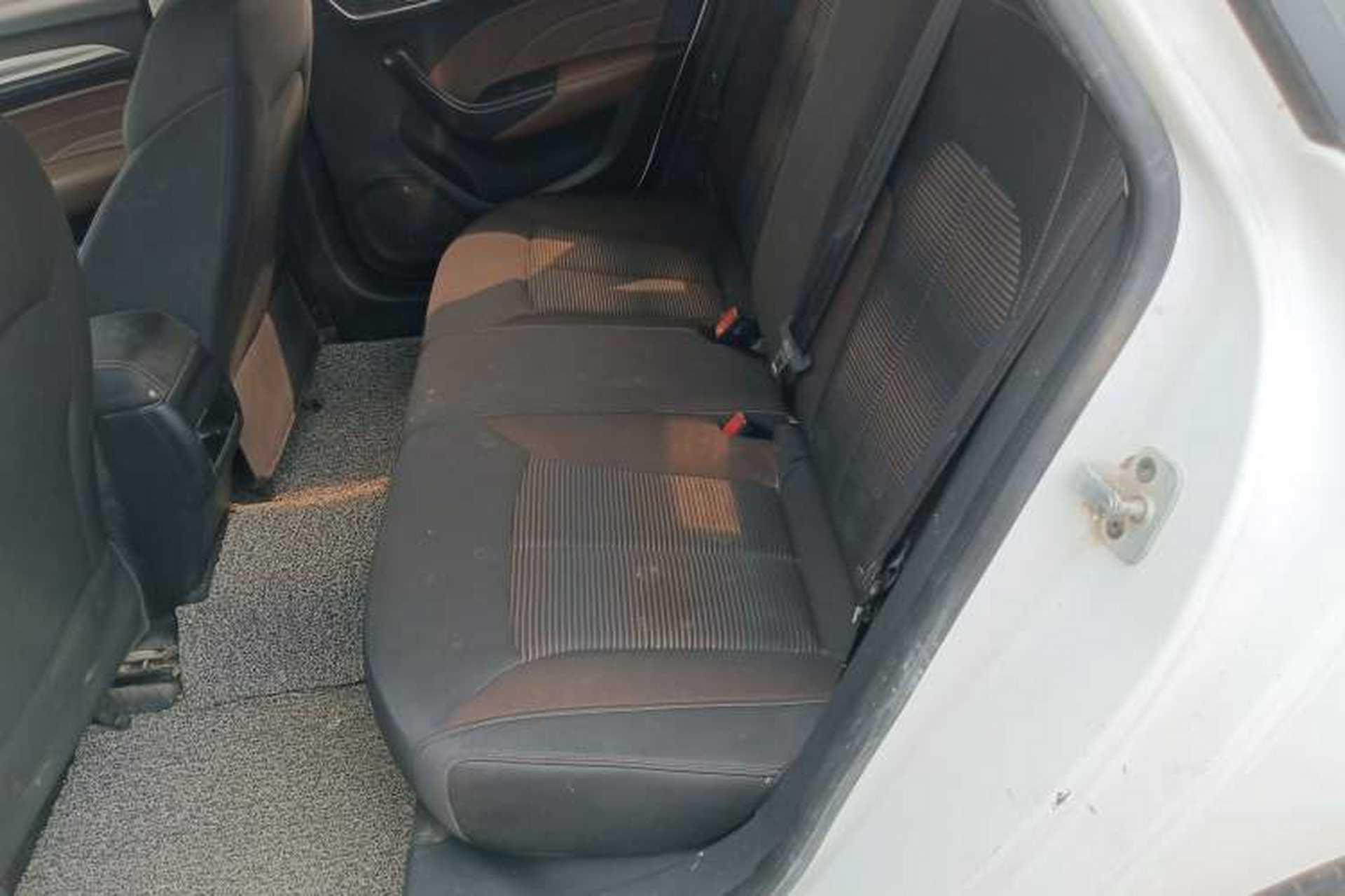 Used Roewe i6 2020 PLUS 1.6L Manual 4G Connect Glory Luxury Edition Left Rear Seat