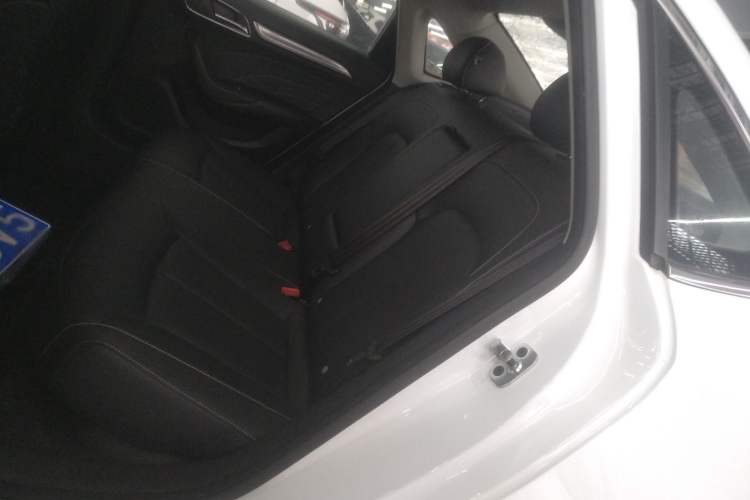 Used Roewe i6 2020 PLUS 1.6L CVT 4G Connected Glory Flagship Edition Left Rear Seat