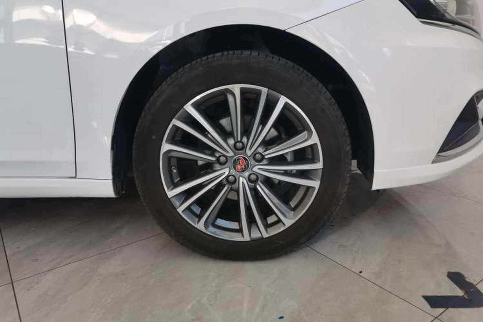 Used Roewe i6 2020 PLUS 1.6L CVT 4G Connected Glory Flagship Edition Left Rear Wheel Hub