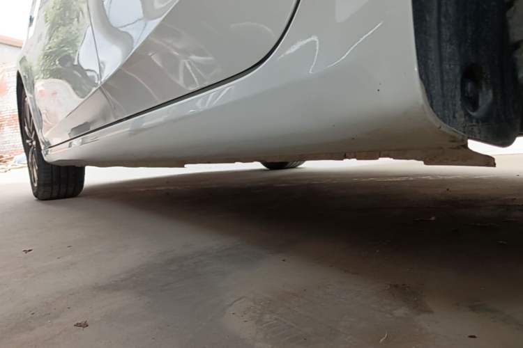 Used Roewe i6 2020 PLUS 1.6L CVT 4G Connected Glory Flagship Edition Left Side Sill