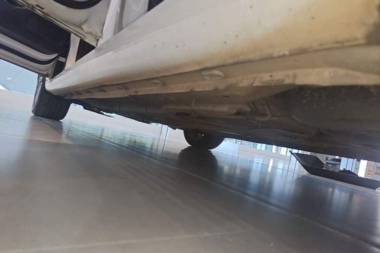 Used Roewe i6 2020 PLUS 1.6L CVT 4G Connected Glory Flagship Edition Left Side Sill