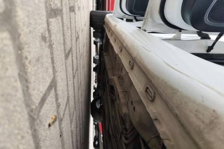 Used Roewe i6 2020 PLUS 1.6L Manual 4G Connect Glory Flagship Edition Left Side Sill