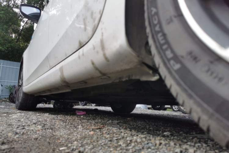 Used Roewe i6 2020 PLUS 1.6L CVT 4G Connected Glory Flagship Edition Left Side Sill