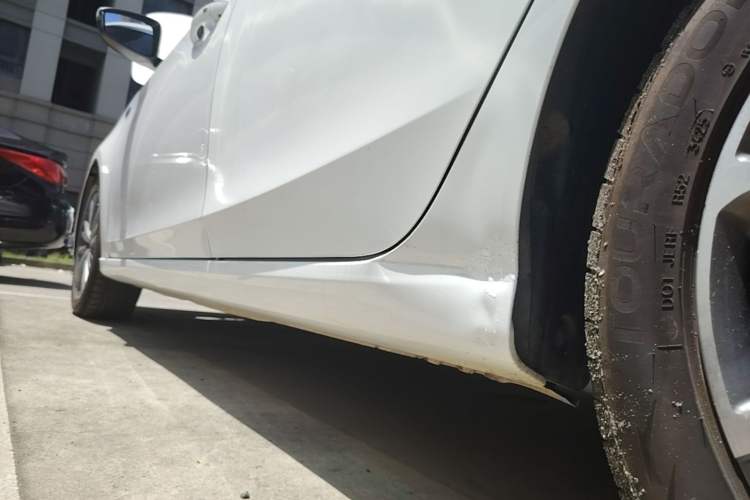 Used Roewe i6 2020 PLUS 1.6L Manual 4G Connect Glory Flagship Edition Left Side Sill