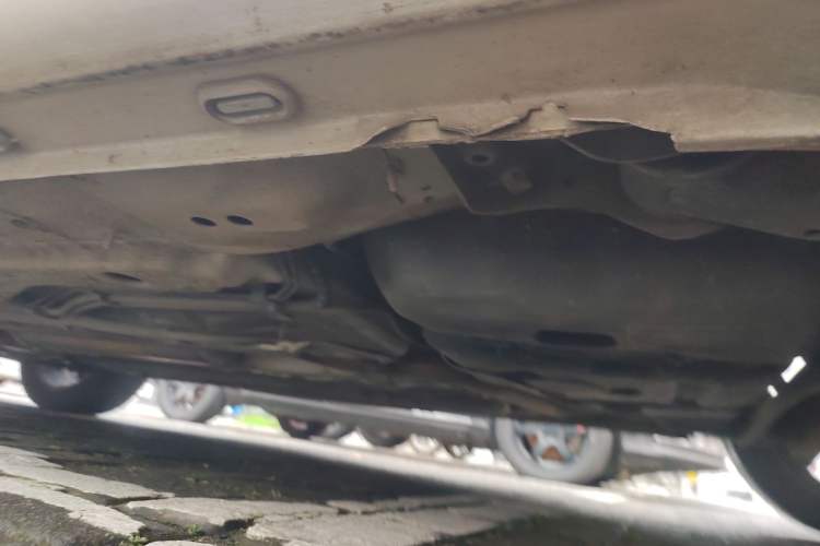 Used Roewe i6 2020 PLUS 1.6L CVT 4G Connected Glory Flagship Edition Left Side Sill