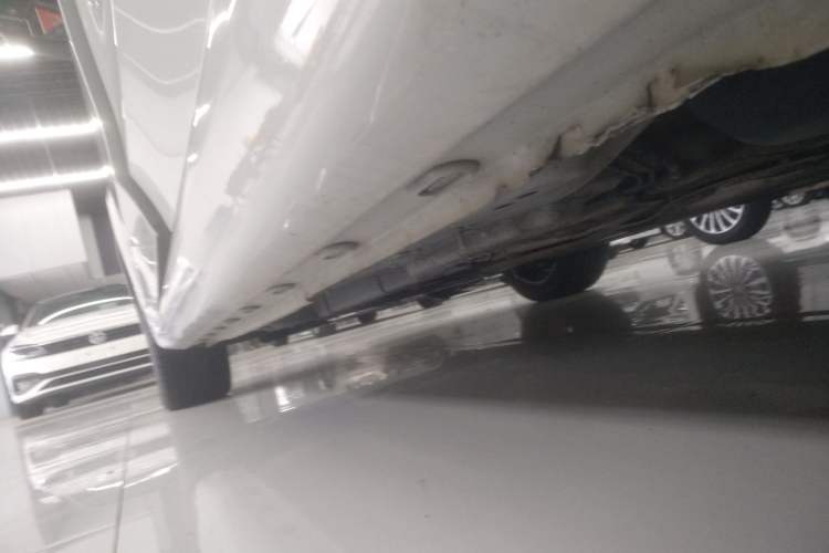 Used Roewe i6 2020 PLUS 1.6L CVT 4G Connected Glory Flagship Edition Left Side Sill