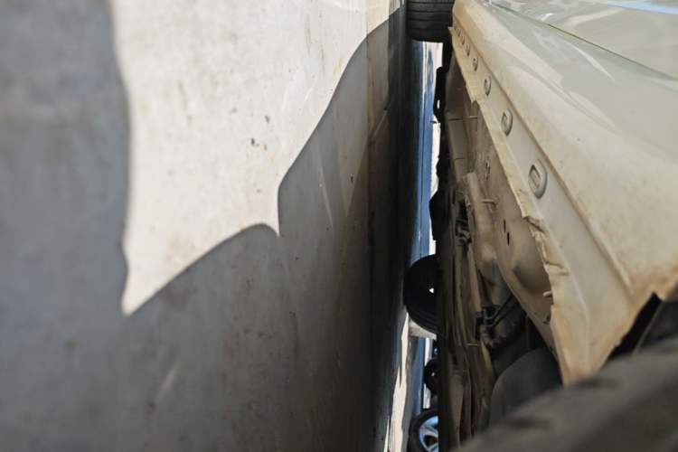 Used Roewe i6 2020 PLUS 1.6L CVT 4G Connected Glory Holographic Edition Left Side Sill
