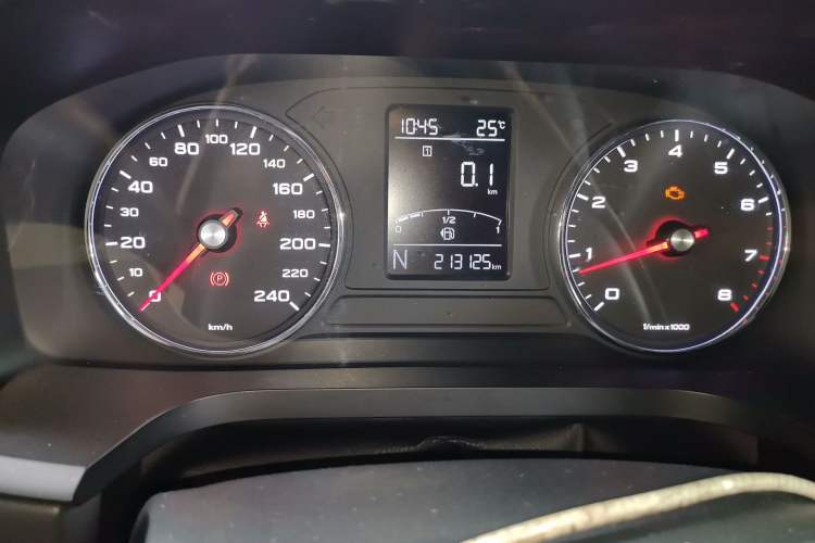 Used Roewe i6 2020 PLUS 1.6L CVT 4G Connected Glory Holographic Edition Odometer Close Up