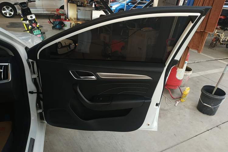 Used Roewe i6 2020 PLUS 1.6L CVT 4G Connected Glory Flagship Edition Right Front Door Interior
