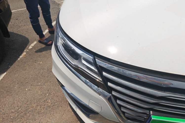 Used Roewe i6 2020 PLUS 1.6L CVT 4G Connected Glory Flagship Edition Right Front Headlight
