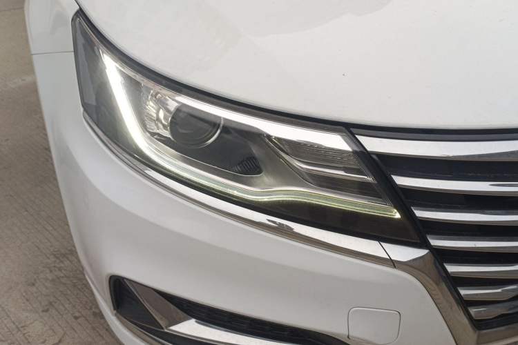 Used Roewe i6 2020 PLUS 1.6L CVT 4G Connected Glory Flagship Edition Right Front Headlight