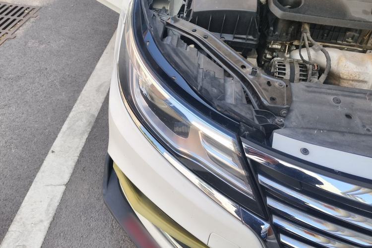 Used Roewe i6 2020 PLUS 1.6L CVT 4G Connected Glory Flagship Edition Right Front Headlight