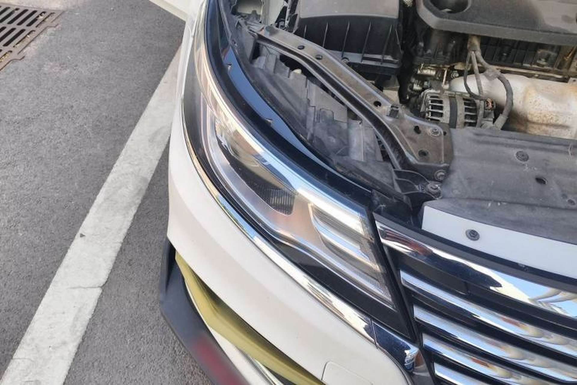Used Roewe i6 2020 PLUS 1.6L CVT 4G Connected Glory Flagship Edition Right Front Headlight
