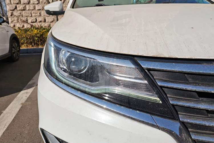 Used Roewe i6 2020 PLUS 1.6L CVT 4G Connected Glory Flagship Edition Right Front Headlight
