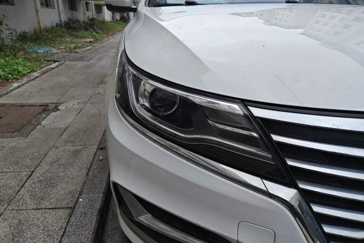 Used Roewe i6 2020 PLUS 1.6L CVT 4G Connected Glory Flagship Edition Right Front Headlight