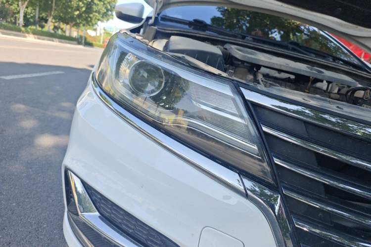 Used Roewe i6 2020 PLUS 1.6L CVT 4G Connected Glory Flagship Edition Right Front Headlight