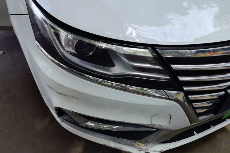Used Roewe i6 2020 PLUS 1.6L CVT 4G Connected Glory Holographic Edition Right Front Headlight