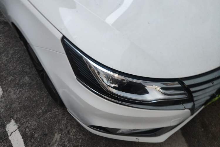Used Roewe i6 2020 PLUS 1.6L CVT 4G Connected Glory Flagship Edition Right Front Headlight
