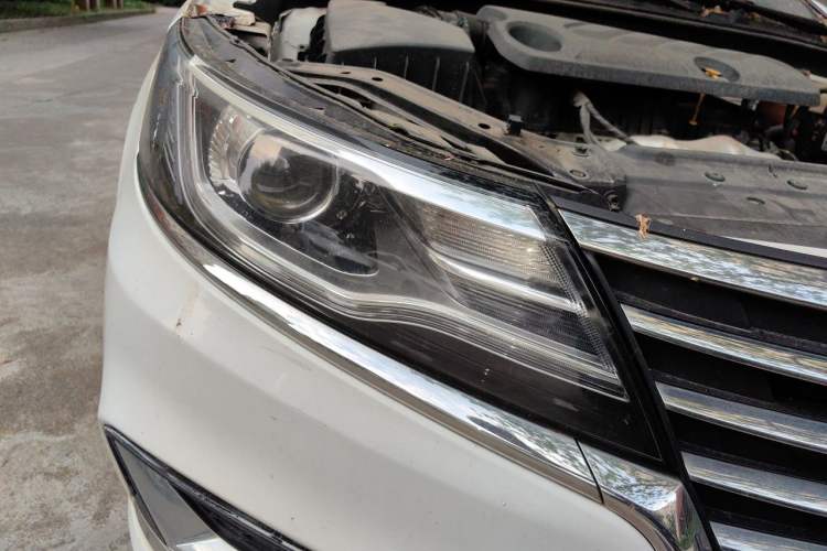 Used Roewe i6 2020 PLUS 1.6L CVT 4G Connected Glory Flagship Edition Right Front Headlight