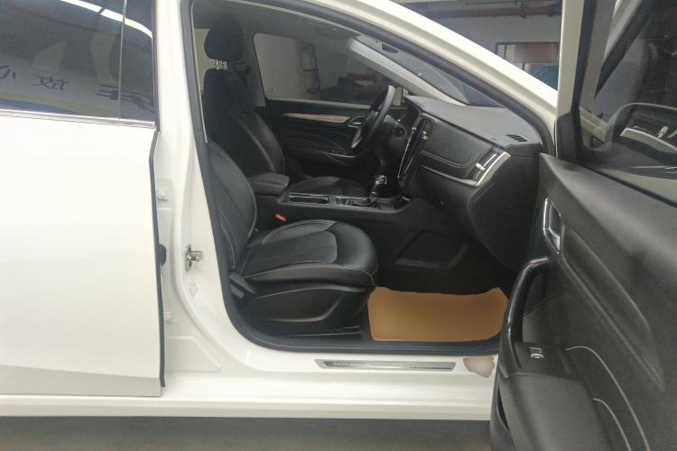Used Roewe i6 2020 PLUS 1.6L CVT 4G Connected Glory Flagship Edition Right Front Seat