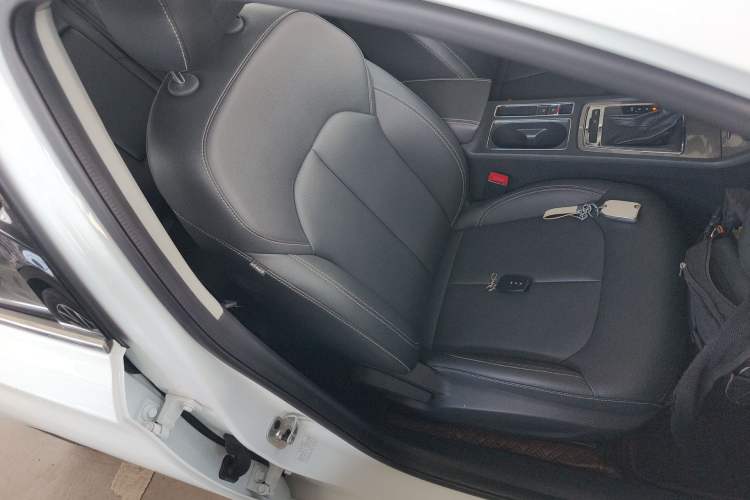 Used Roewe i6 2020 PLUS 1.6L CVT 4G Connected Glory Flagship Edition Right Front Seat