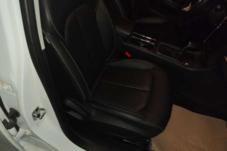 Used Roewe i6 2020 PLUS 1.6L CVT 4G Connected Glory Flagship Edition Right Front Seat