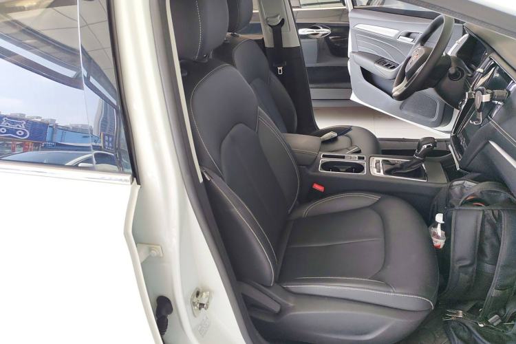 Used Roewe i6 2020 PLUS 1.6L CVT 4G Connected Glory Flagship Edition Right Front Seat