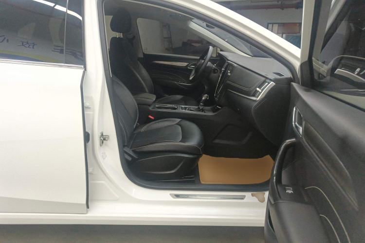 Used Roewe i6 2020 PLUS 1.6L CVT 4G Connected Glory Flagship Edition Right Front Seat