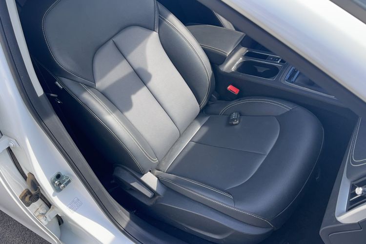 Used Roewe i6 2020 PLUS 1.6L CVT 4G Connected Glory Flagship Edition Right Front Seat