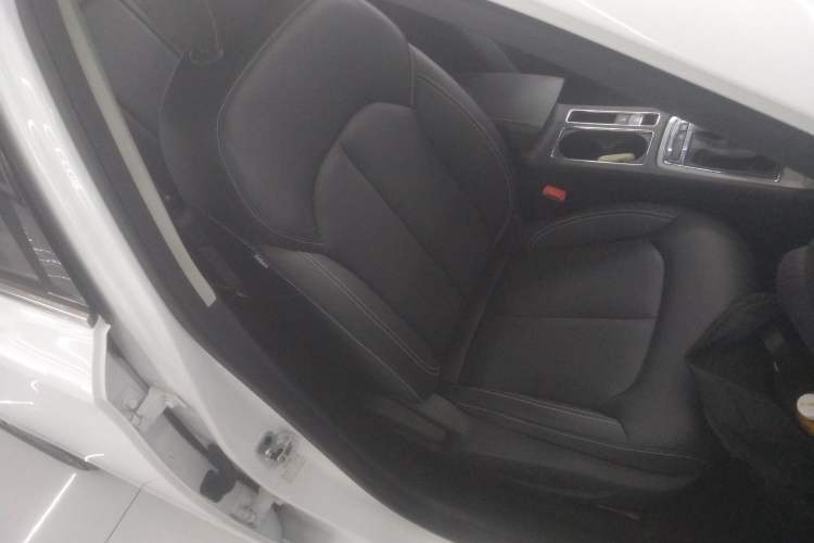 Used Roewe i6 2020 PLUS 1.6L CVT 4G Connected Glory Flagship Edition Right Front Seat
