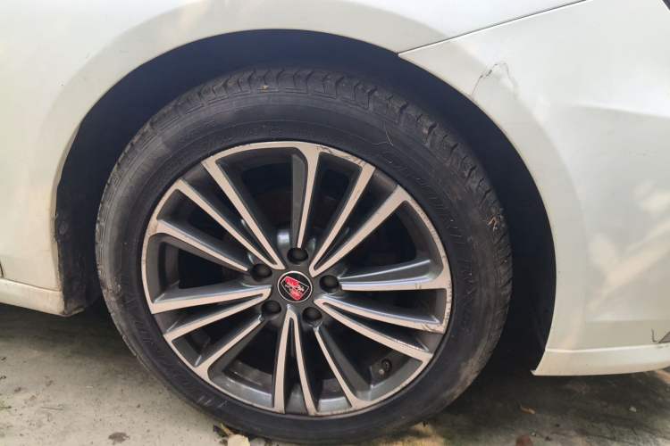 Used Roewe i6 2020 PLUS 1.6L CVT 4G Connected Glory Flagship Edition Right Front Wheel Hub