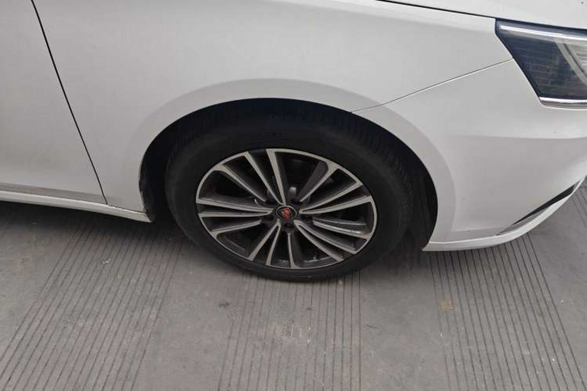 Used Roewe i6 2020 PLUS 1.6L CVT 4G Connected Glory Flagship Edition Right Front Wheel Hub