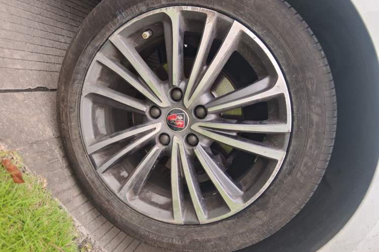 Used Roewe i6 2020 PLUS 1.6L CVT 4G Connected Glory Flagship Edition Right Front Wheel Hub