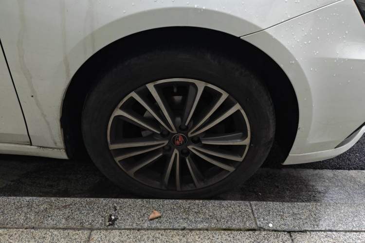 Used Roewe i6 2020 PLUS 1.6L CVT 4G Connected Glory Flagship Edition Right Front Wheel Hub