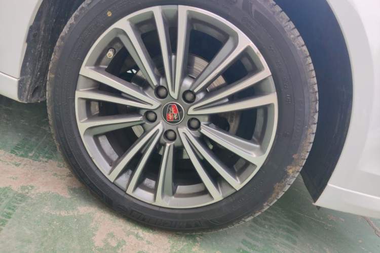 Used Roewe i6 2020 PLUS 1.6L CVT 4G Connected Glory Flagship Edition Right Front Wheel Hub