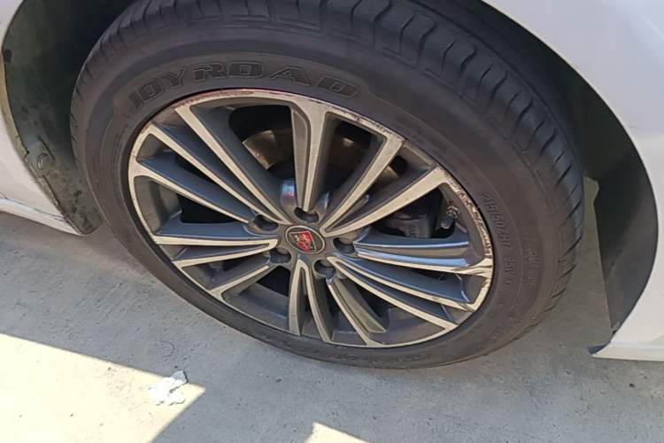 Used Roewe i6 2020 PLUS 1.6L CVT 4G Connected Glory Flagship Edition Right Front Wheel Hub