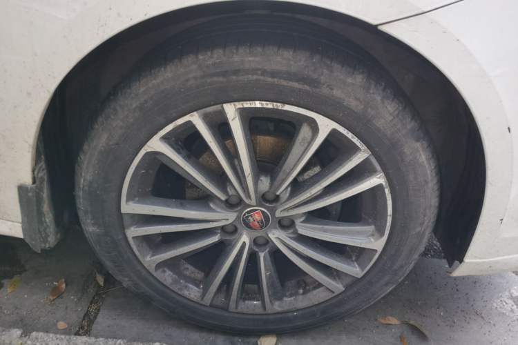 Used Roewe i6 2020 PLUS 1.6L CVT 4G Connected Glory Flagship Edition Right Front Wheel Hub