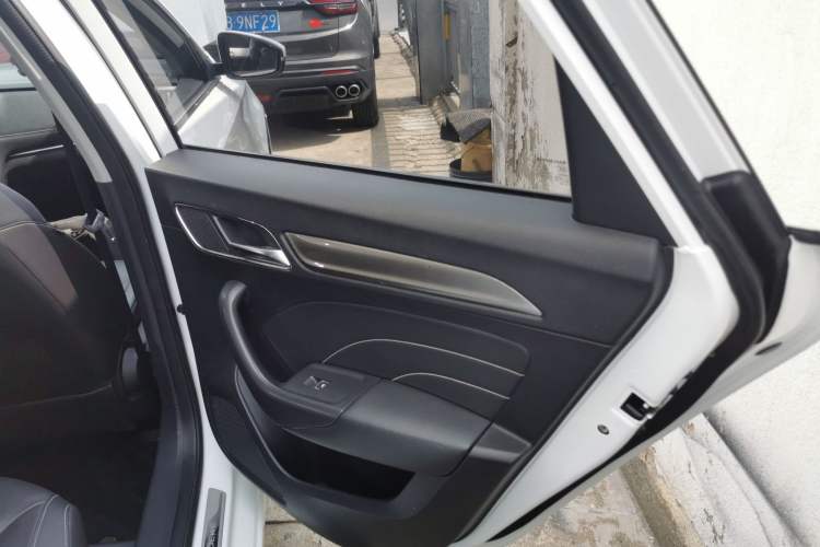 Used Roewe i6 2020 PLUS 1.6L CVT 4G Connected Glory Flagship Edition Right Rear Door Interior