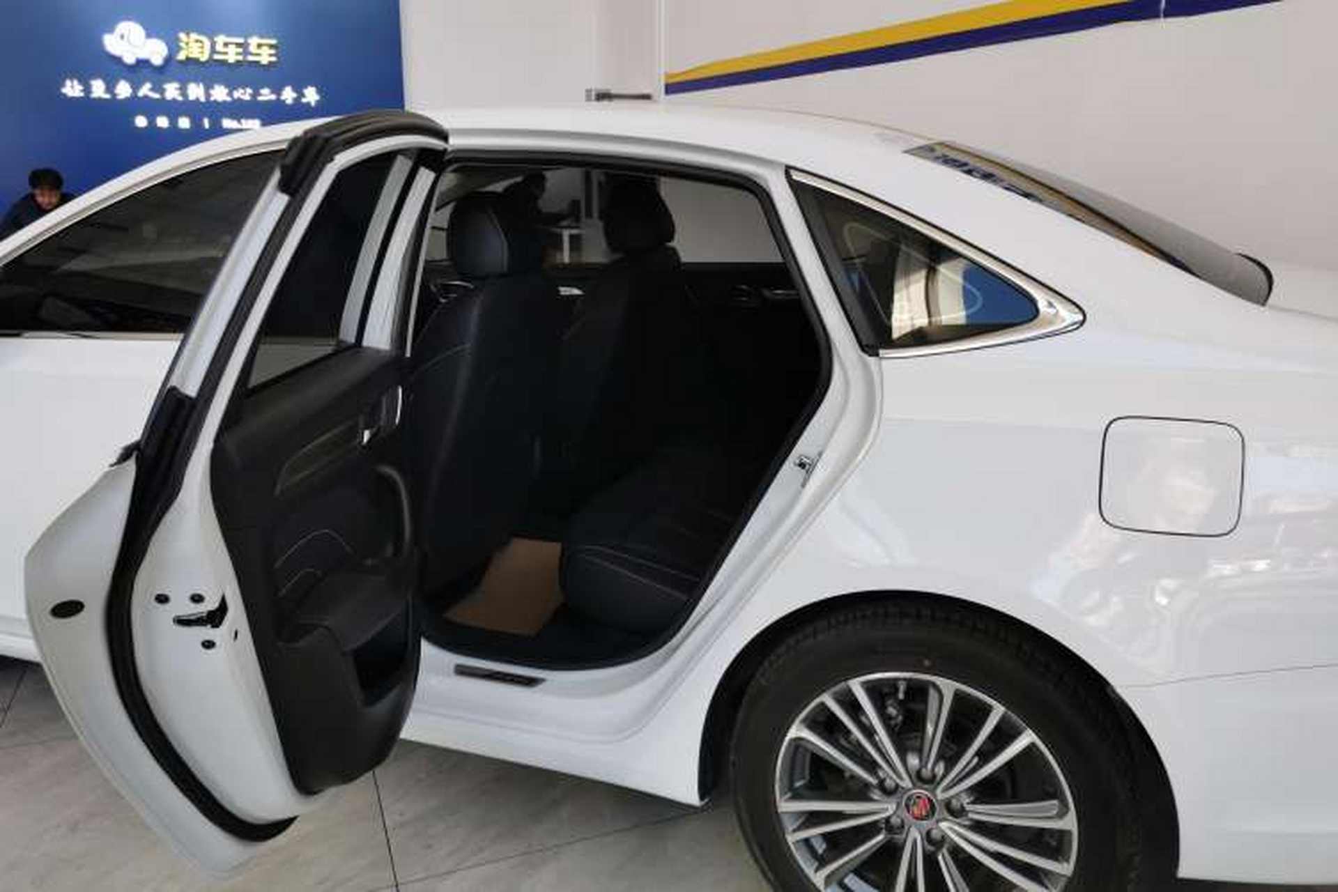 Used Roewe i6 2020 PLUS 1.6L CVT 4G Connected Glory Flagship Edition Right Rear Seat