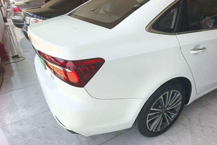 Used Roewe i6 2020 PLUS 1.6L CVT 4G Connected Glory Flagship Edition Right Rear Taillight