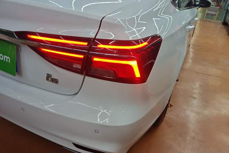 Used Roewe i6 2020 PLUS 1.6L CVT 4G Connected Glory Luxury Edition Right Rear Taillight