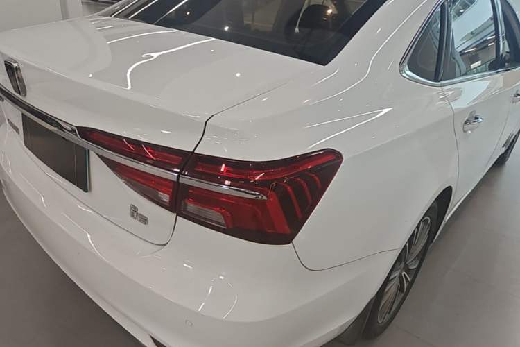 Used Roewe i6 2020 PLUS 1.6L CVT 4G Connected Glory Flagship Edition Right Rear Taillight