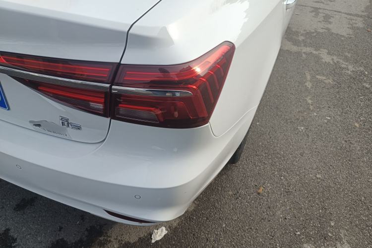 Used Roewe i6 2020 PLUS 1.6L CVT 4G Connected Glory Flagship Edition Right Rear Taillight
