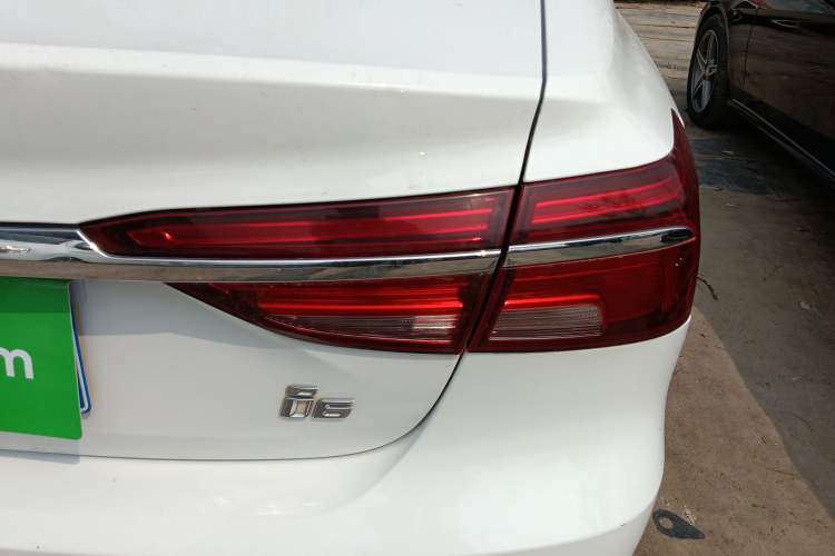 Used Roewe i6 2020 PLUS 1.6L Manual 4G Connect Glory Luxury Edition Right Rear Taillight