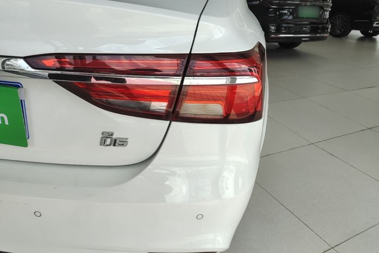 Used Roewe i6 2020 PLUS 1.6L CVT 4G Connected Glory Flagship Edition Right Rear Taillight