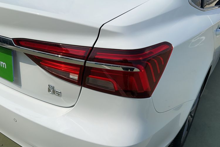 Used Roewe i6 2020 PLUS 1.6L CVT 4G Connected Glory Flagship Edition Right Rear Taillight