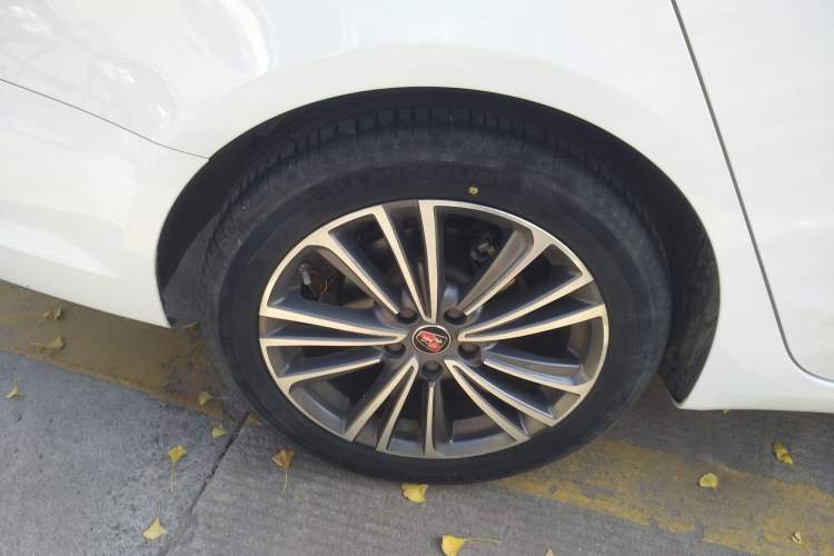 Used Roewe i6 2020 PLUS 1.6L CVT 4G Connected Glory Flagship Edition Right Rear Wheel Hub