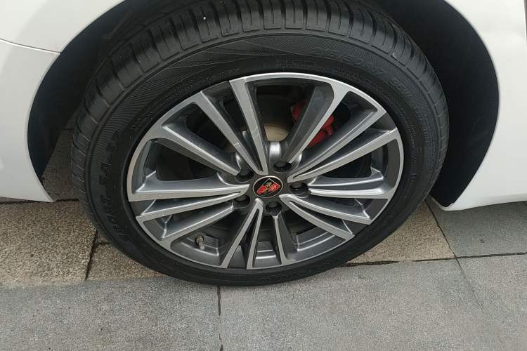 Used Roewe i6 2020 PLUS 1.6L CVT 4G Connected Glory Flagship Edition Right Rear Wheel Hub