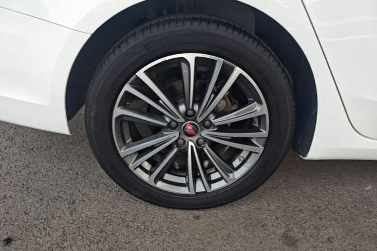 Used Roewe i6 2020 PLUS 1.6L CVT 4G Connected Glory Flagship Edition Right Rear Wheel Hub